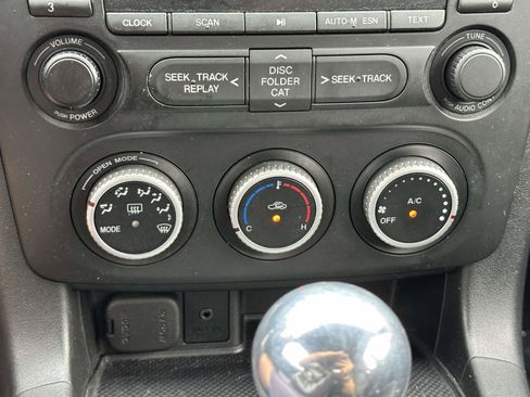 Used 2009 MAZDA MX-5 Miata Sport w/ Convenience Pkg RWD image 15