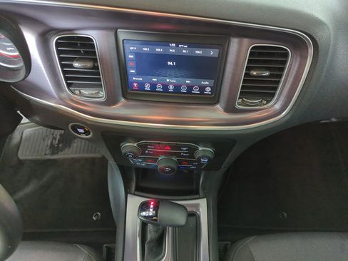 Used 2018 Dodge Charger SXT image 14
