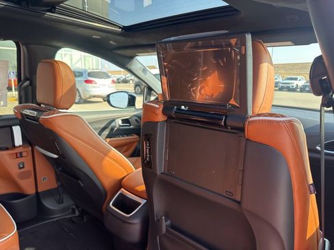 New 2026 Chrysler Pacifica Pinnacle image 31