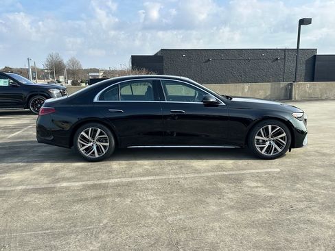 New 2026 Mercedes-Benz E 350 4MATIC Sedan image 8