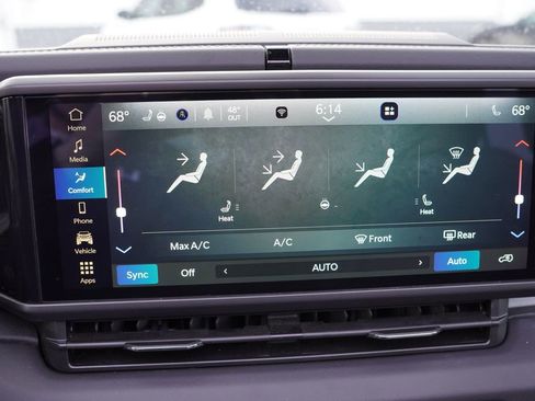 Certified 2025 Jeep Wrangler Unlimited Sahara w/ Safety Group image 27