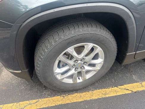 Used 2019 Chevrolet Traverse LT AWD/4WD image 8