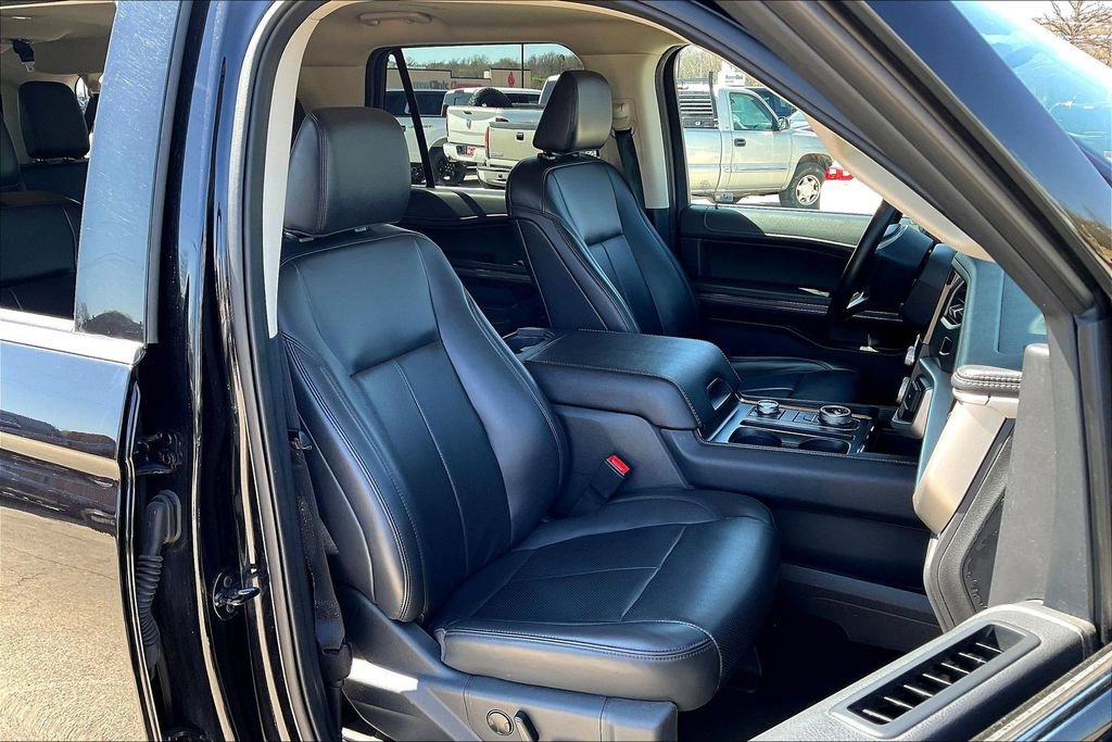 Used 2024 Ford Expedition Max XLT AWD/4WD image 16