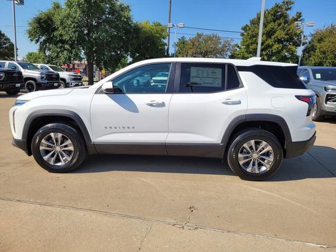 New 2026 Chevrolet Equinox LT image 2