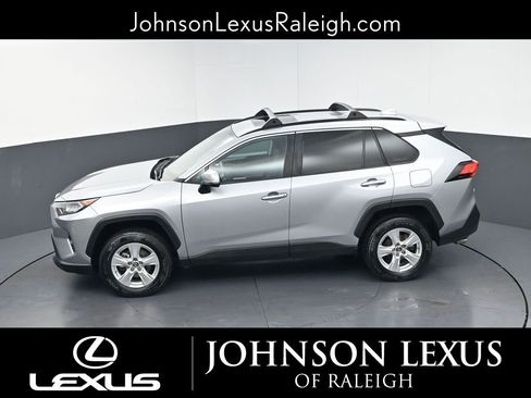Used 2019 Toyota RAV4 XLE FWD image 30
