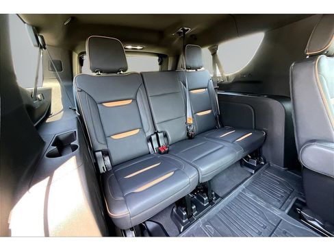 Used 2024 GMC Yukon XL AT4 w/ Technology Package AWD/4WD image 25