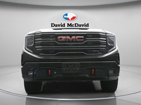 Used 2024 GMC Sierra 1500 AT4 w/ Technology Package image 18