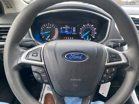 Used 2014 Ford Fusion SE image 11