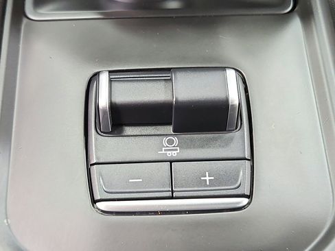 Used 2023 GMC Sierra 1500 Denali AWD/4WD image 37