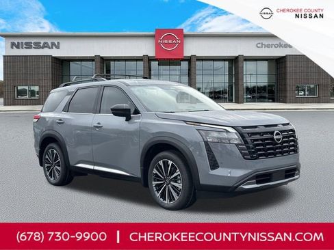 New 2026 Nissan Pathfinder Platinum image 1