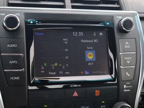 Used 2016 Toyota Camry SE FWD image 14