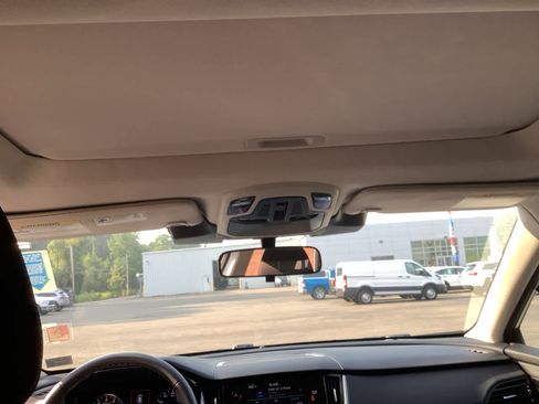 Certified 2025 Subaru Outback Premium image 25