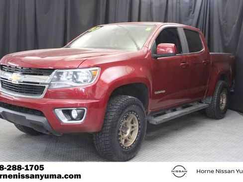 Used 2017 Chevrolet Colorado LT w/ LT Convenience Package AWD/4WD image 3