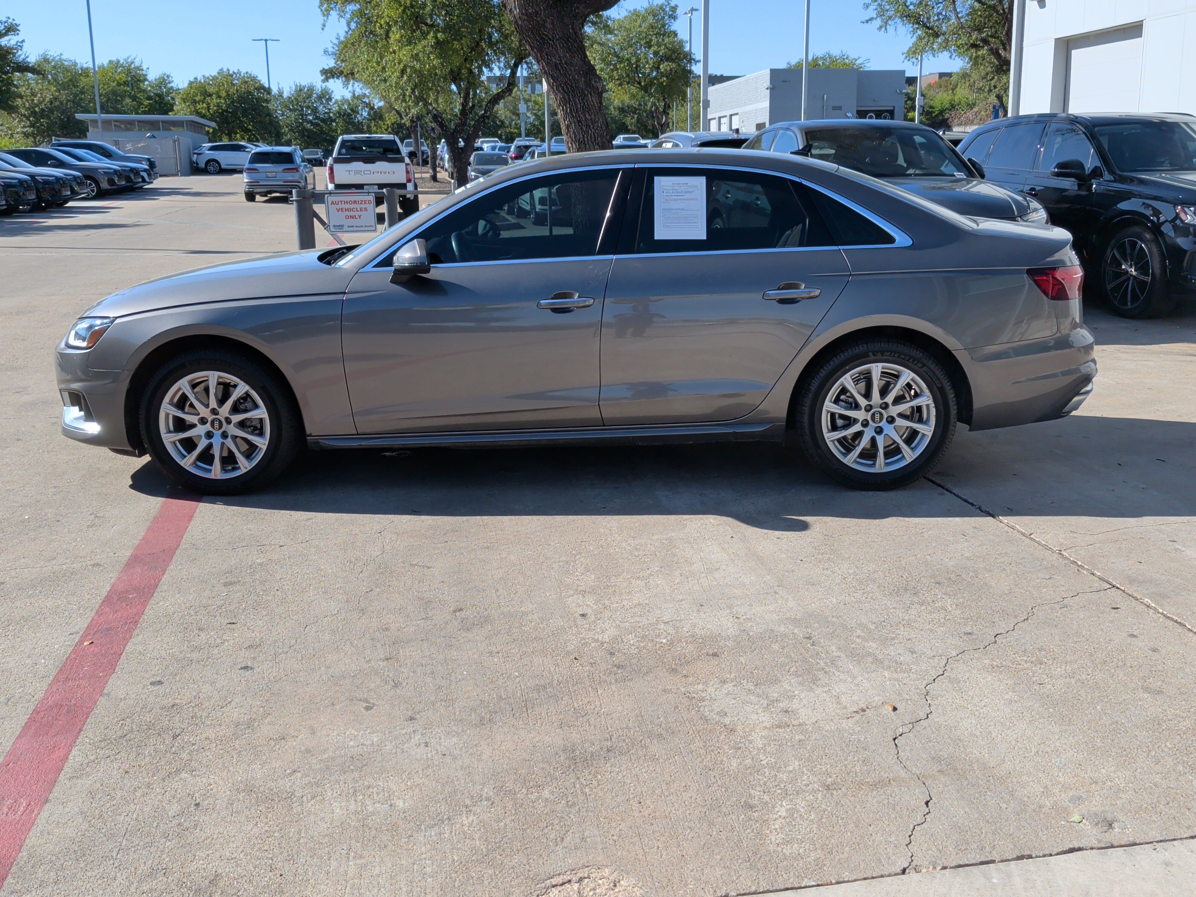 Used 2022 Audi A4 2.0T Premium w/ Convenience Package AWD/4WD image 7