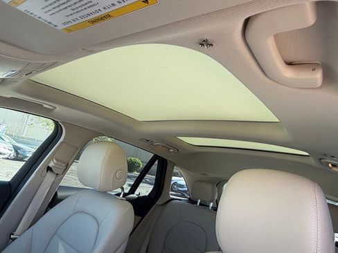 Certified 2022 Mercedes-Benz GLC 300 image 20