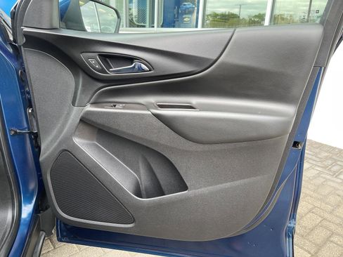 Used 2021 Chevrolet Equinox LT FWD image 32