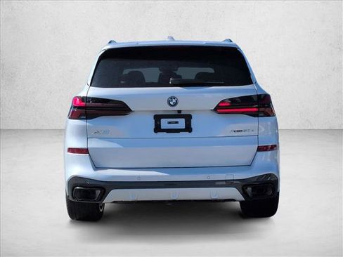 New 2026 BMW X5 xDrive50e w/ Executive Package image 8