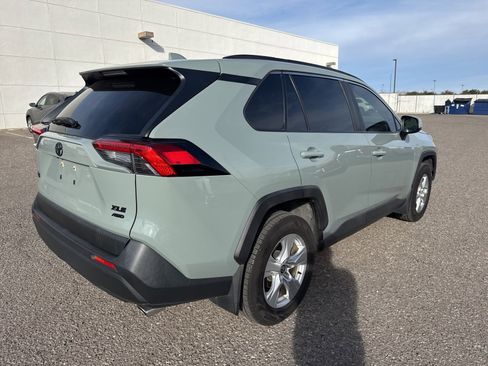 Used 2020 Toyota RAV4 XLE image 4