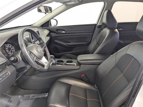 Used 2021 Nissan Altima 2.5 SR image 9