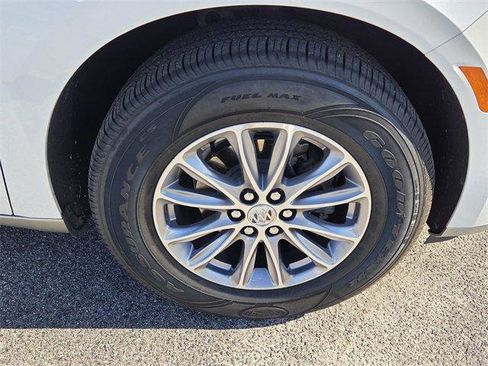 Used 2023 Buick Enclave Premium image 16