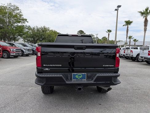 Used 2024 Chevrolet Silverado 2500 Custom AWD/4WD image 4