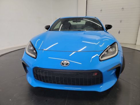 Used 2023 Toyota GR86 Premium RWD image 2