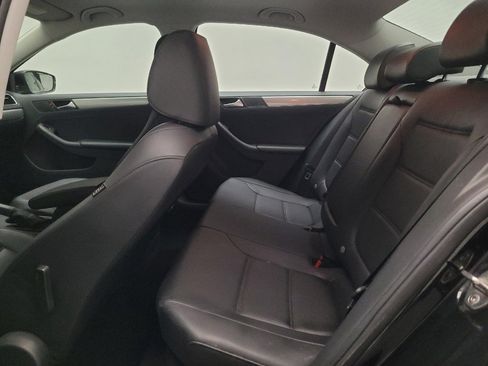 Used 2017 Volkswagen Jetta SE FWD image 18