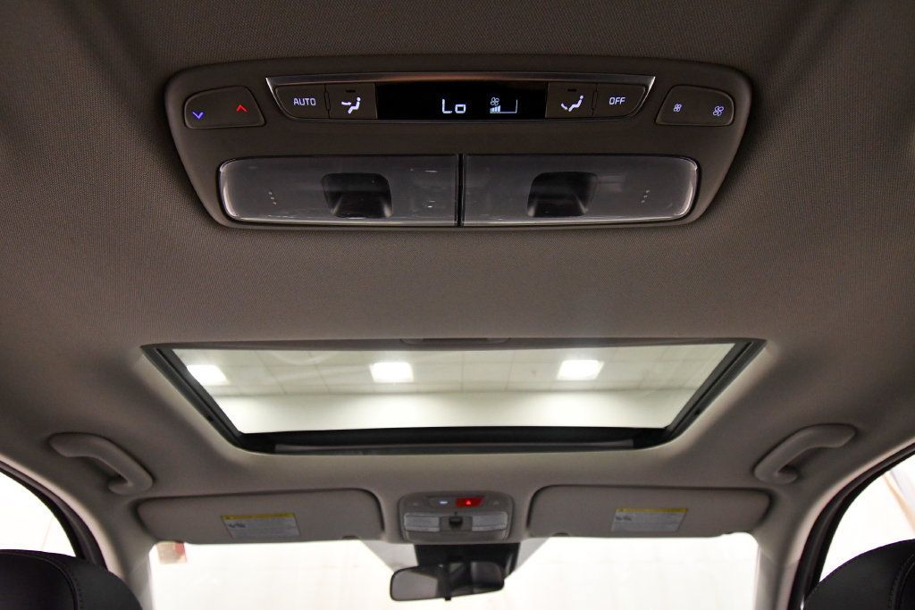 Certified 2024 Kia Telluride S w/ S Sunroof Package AWD/4WD image 16