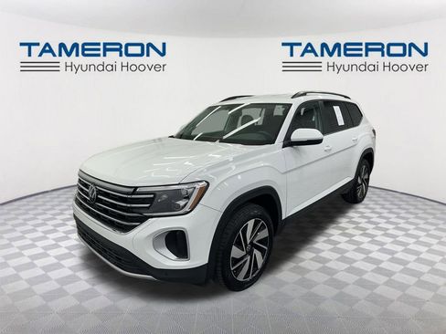 Used 2025 Volkswagen Atlas SE image 1