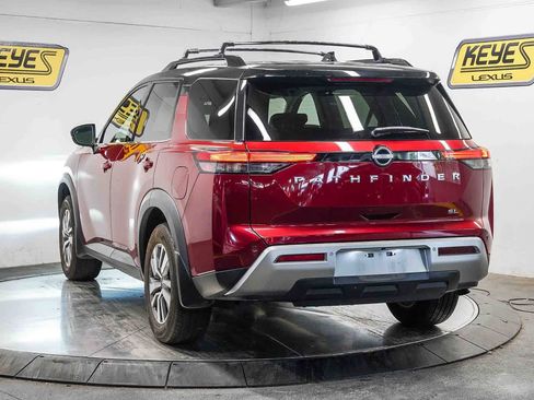 Used 2022 Nissan Pathfinder SL FWD image 2