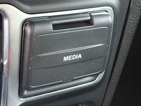 Used 2025 Jeep Gladiator Sport image 19