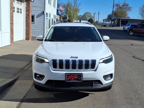 Used 2021 Jeep Cherokee Latitude Lux w/ Mopar Interior Package AWD/4WD image 3
