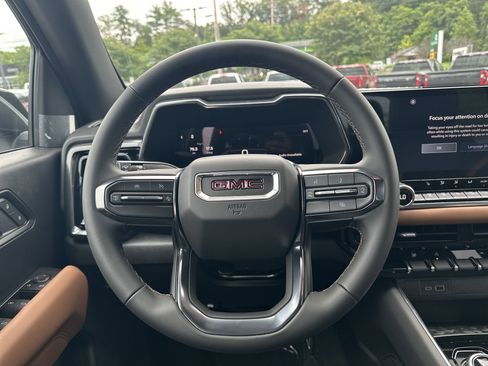 New 2025 GMC Canyon AT4 w/ LPO, Off Road Lift Package image 14