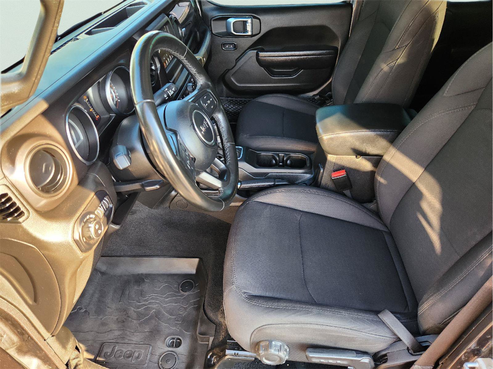 Used 2022 Jeep Gladiator Sport AWD/4WD image 14