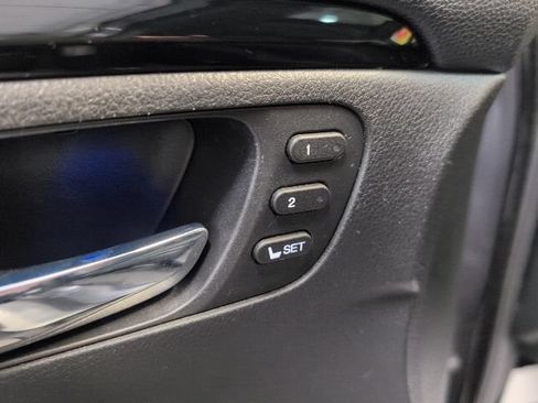 Used 2017 Honda Pilot Touring image 14