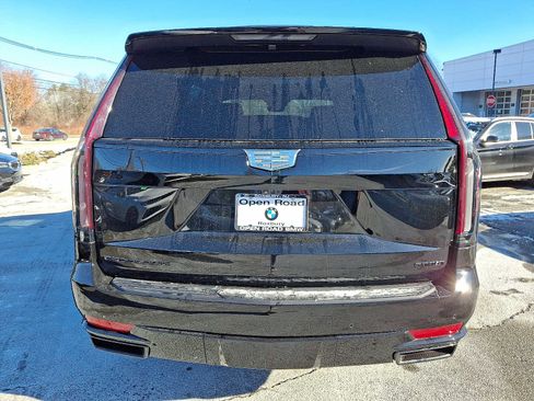 Used 2024 Cadillac Escalade Sport w/ LPO, ONYX Package image 6