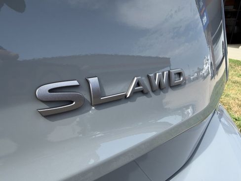Used 2025 Nissan Rogue SL w/ SL Premium Package AWD/4WD image 10