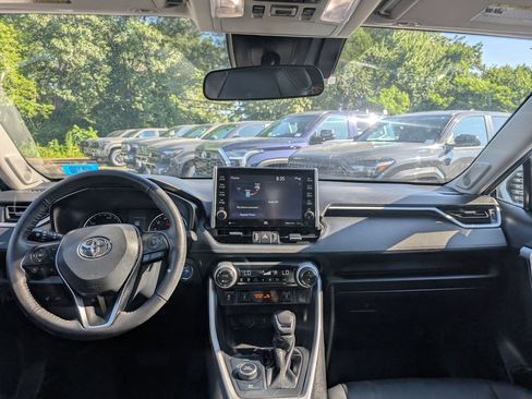 Used 2022 Toyota RAV4 XLE Premium AWD/4WD image 21