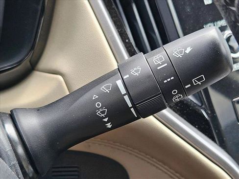 Used 2020 Subaru Outback Premium AWD/4WD image 16