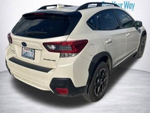 Used 2021 Subaru Crosstrek 2.0i Premium image 5