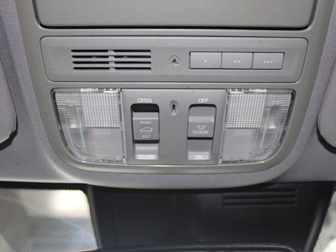 Used 2018 Honda CR-V EX-L image 19