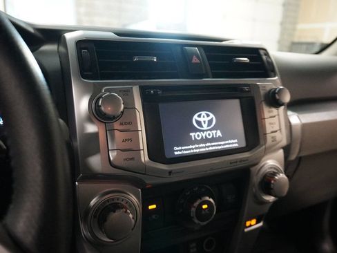 Used 2019 Toyota 4Runner SR5 Premium AWD/4WD image 10
