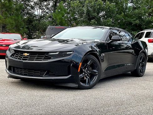 Used 2022 Chevrolet Camaro LT RWD image 2