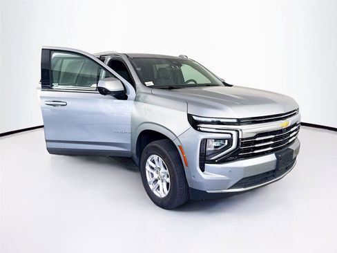 Used 2025 Chevrolet Tahoe LT AWD/4WD image 33
