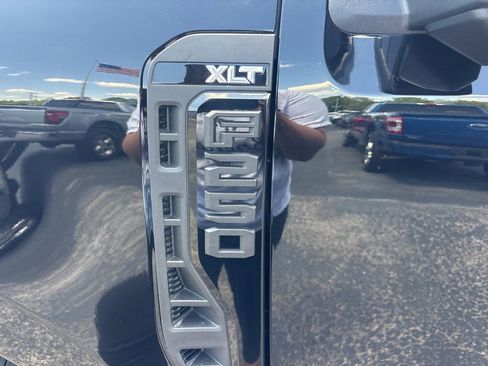 Used 2026 Ford F250 XLT w/ XLT Premium Package AWD/4WD image 10