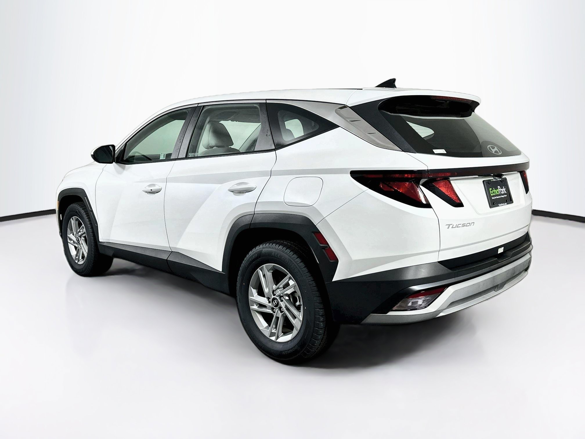 Used 2025 Hyundai Tucson SE AWD/4WD image 5