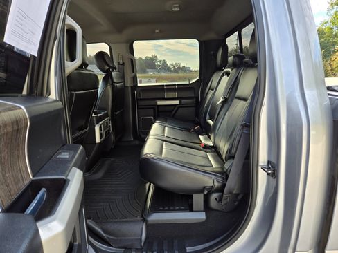 Used 2021 Ford F250 Lariat image 11