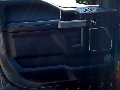 Used 2018 Ford F150 Platinum w/ Technology Package image 20