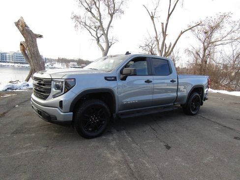 Used 2023 GMC Sierra 1500 Pro w/ Graphite Edition image 42