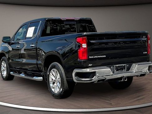 Used 2022 Chevrolet Silverado 1500 LTZ AWD/4WD image 5